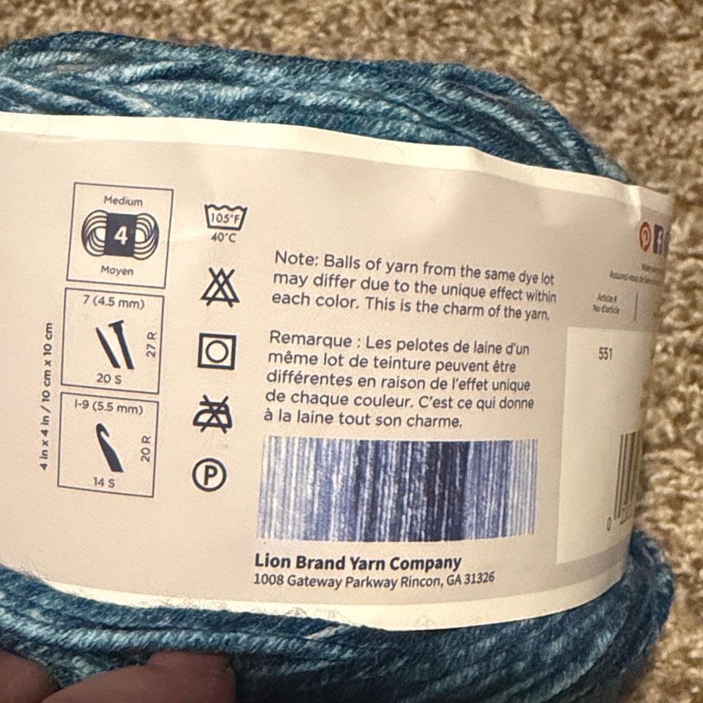 Lion Brand Ombre Denim Blue Yarn - EUC! - Picture 6 of 10